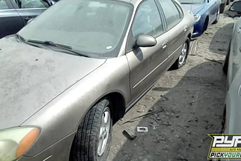 Photo of 2003 Ford Taurus