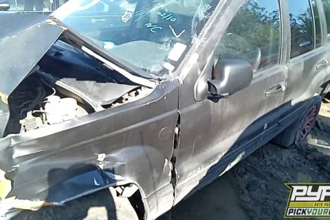 Photo of 2004 Jeep Grand Cherokee
