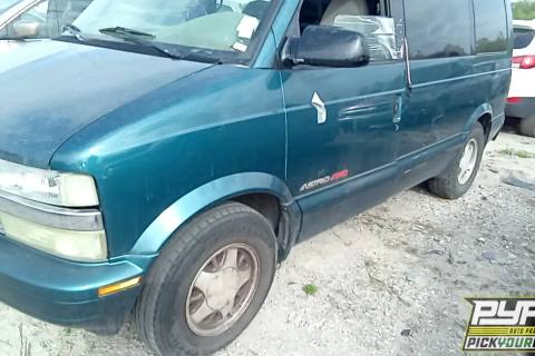 Photo of 2000 Chevrolet Astro