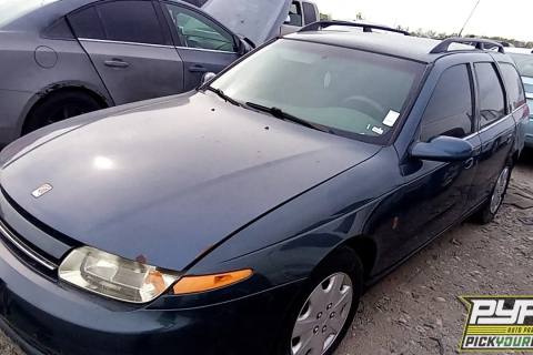 Photo of 2002 Saturn Lw200