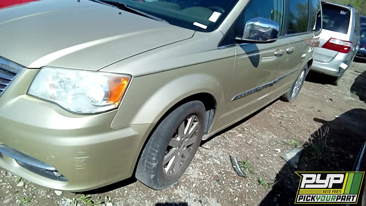 Photo of 2011 Chrysler Town & Country