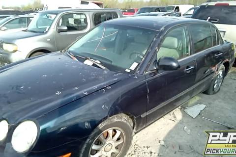 Photo of 2004 Kia Amanti