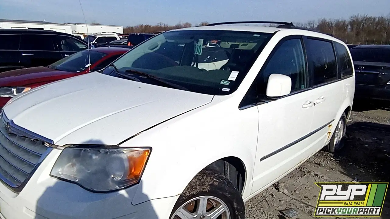 Photo of 2010 Chrysler Town & Country