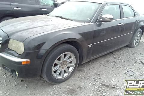 Photo of 2005 Chrysler 300
