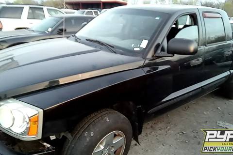 Photo of 2005 Dodge Dakota