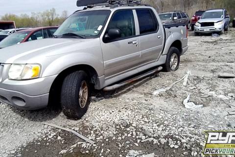 Photo of 2003 Ford Explorer Sport Trac