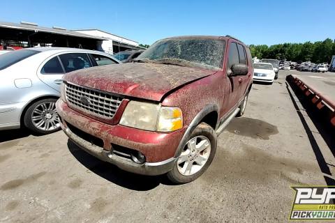 Photo of 2004 Ford Explorer