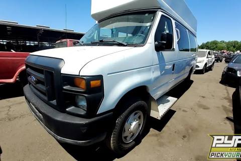 Photo of 2011 Ford E-350 Super Duty