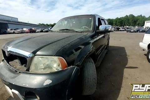 Photo of 2003 Lincoln Navigator