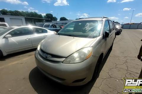 Photo of 2007 Toyota Sienna