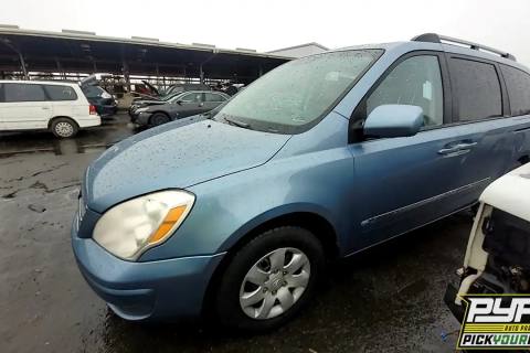 Photo of 2008 Hyundai Entourage
