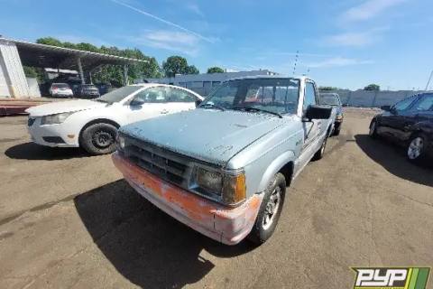 Photo of 1987 Mazda B2200