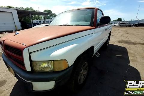 Photo of 2001 Dodge Ram 1500