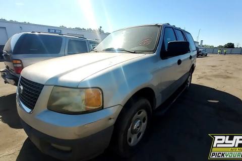Photo of 2004 Ford Expedition
