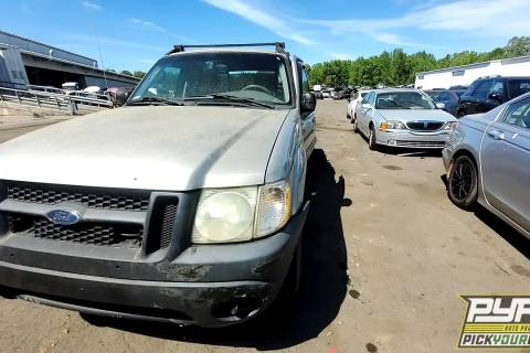Photo of 2003 Ford Explorer Sport Trac