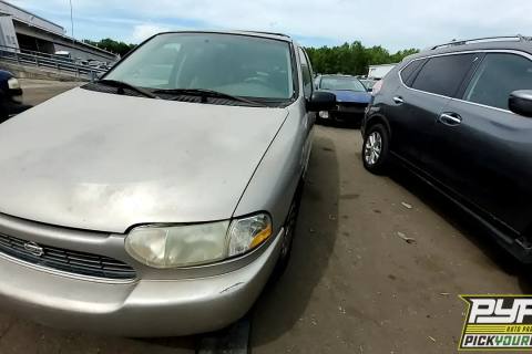 Photo of 2000 Nissan Quest