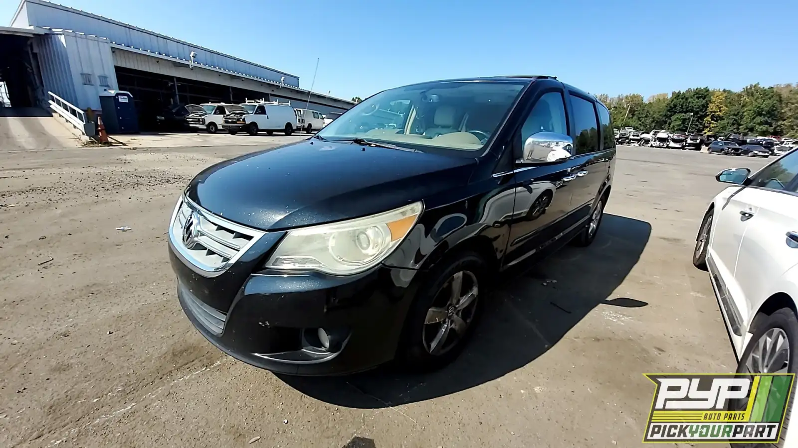 Photo of 2010 Volkswagen Routan