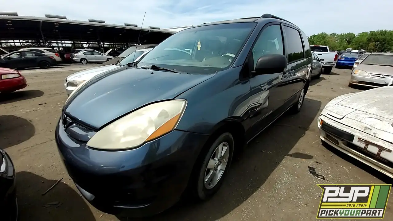 Photo of 2008 Toyota Sienna