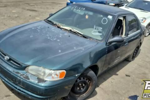 Photo of 1999 Toyota Corolla