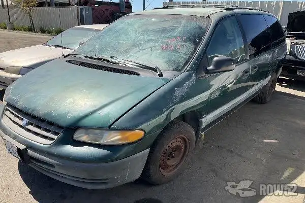 Photo of 1996 Plymouth Grand Voyager