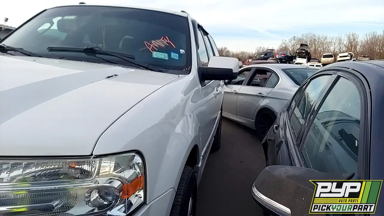 Photo of 2013 Lincoln Navigator