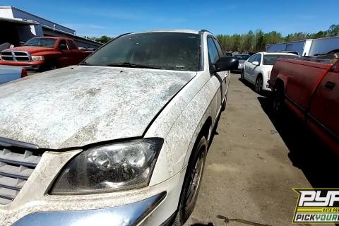 Photo of 2004 Chrysler Pacifica