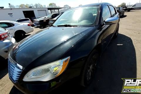 Photo of 2011 Chrysler 200