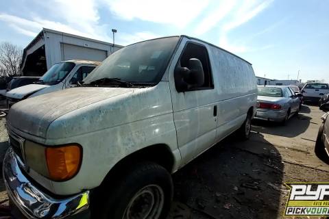 Photo of 2006 Ford E-250