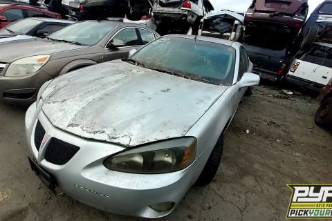 Photo of 2004 Pontiac Grand Prix