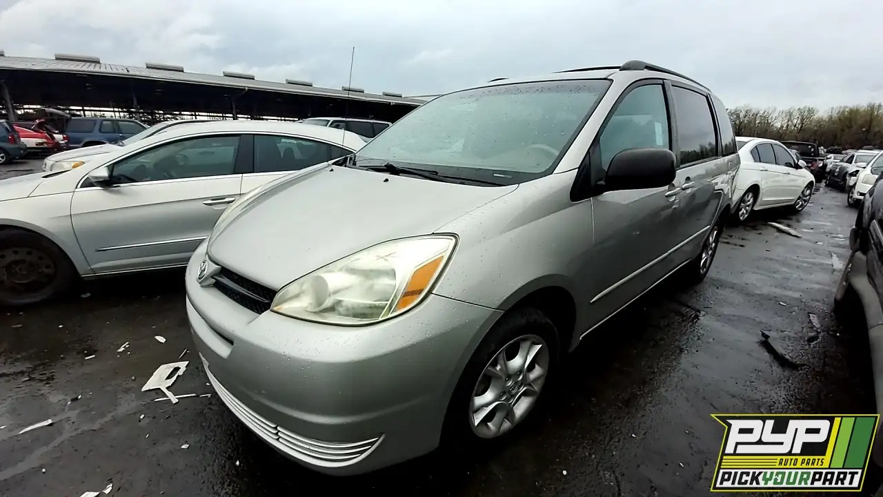 Photo of 2005 Toyota Sienna