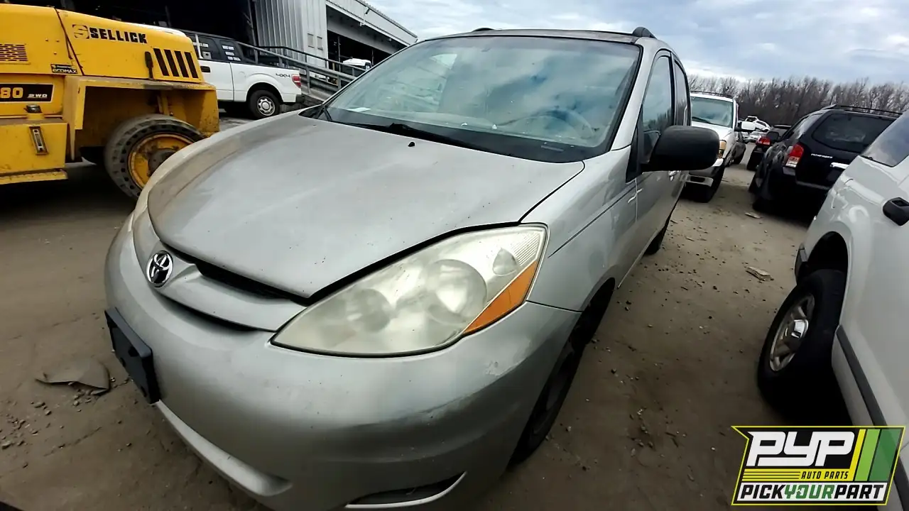 Photo of 2008 Toyota Sienna