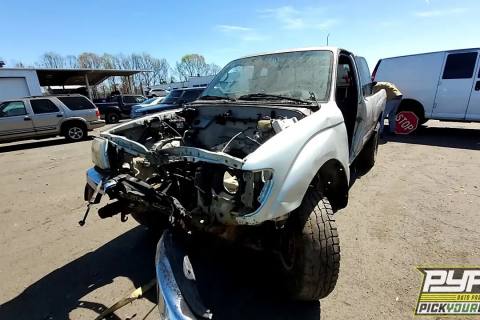 Photo of 2000 Toyota Tacoma