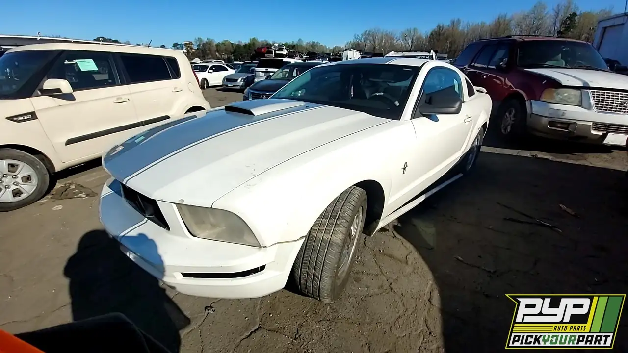 Photo of 2005 Ford Mustang