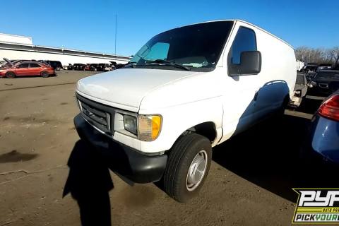 Photo of 2006 Ford E-250