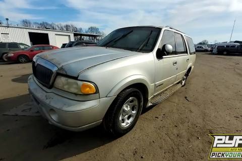 Photo of 2000 Lincoln Navigator