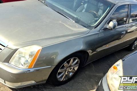 Photo of 2011 Cadillac Dts