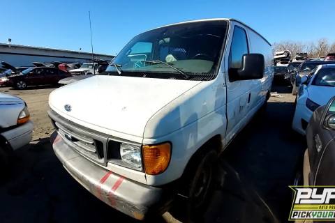 Photo of 2001 Ford E-150 Econoline