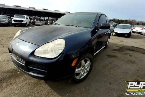 Photo of 2004 Porsche Cayenne