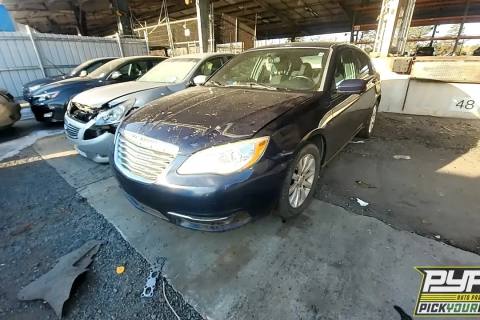 Photo of 2013 Chrysler 200