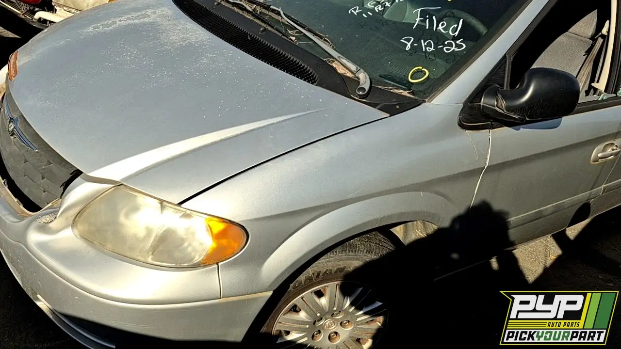 Photo of 2005 Chrysler Town & Country