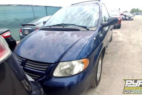 Photo of 2005 Dodge Caravan