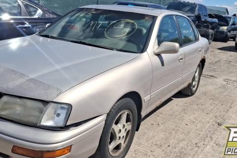 Photo of 1997 Toyota Avalon