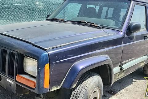 Photo of 1999 Jeep Cherokee