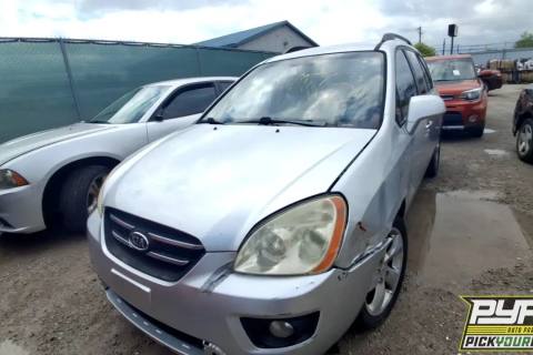 Photo of 2009 Kia Rondo