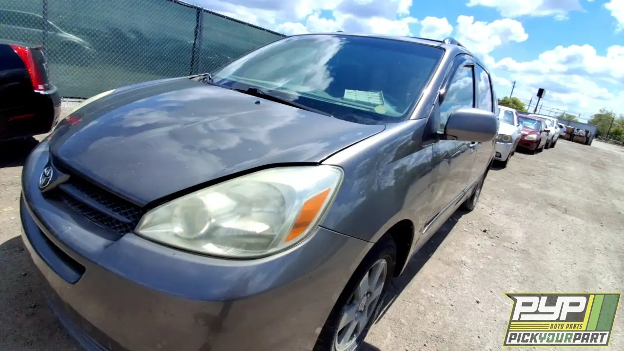 Photo of 2004 Toyota Sienna