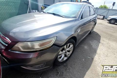 Photo of 2011 Ford Taurus