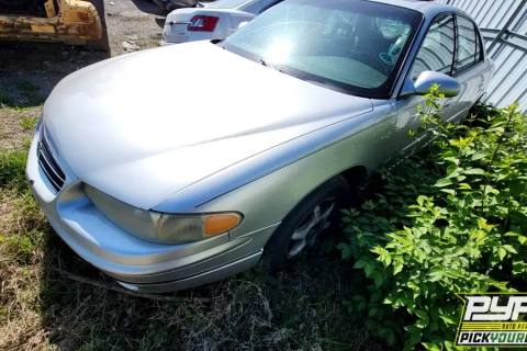 Photo of 2004 Buick Regal