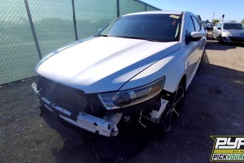 Photo of 2015 Ford Taurus
