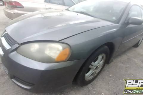 Photo of 2004 Dodge Stratus