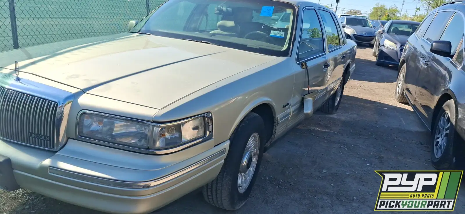 Photo of 1997 Lincoln Town Car